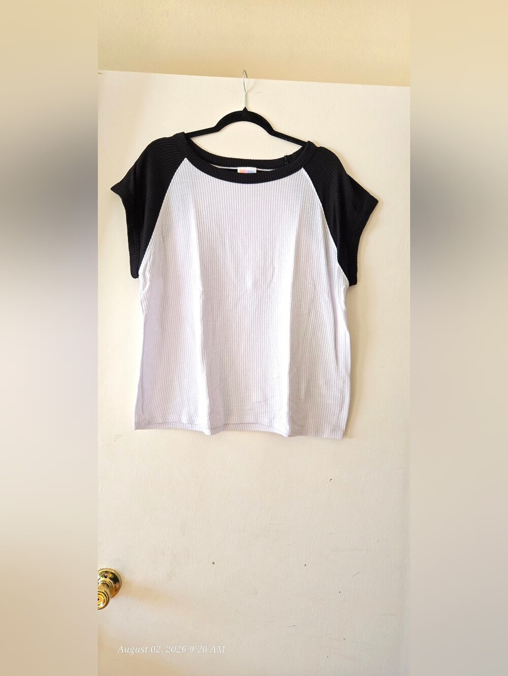 LuLaRoe Ribbed Material White Tee with Black Raglan Sleeves